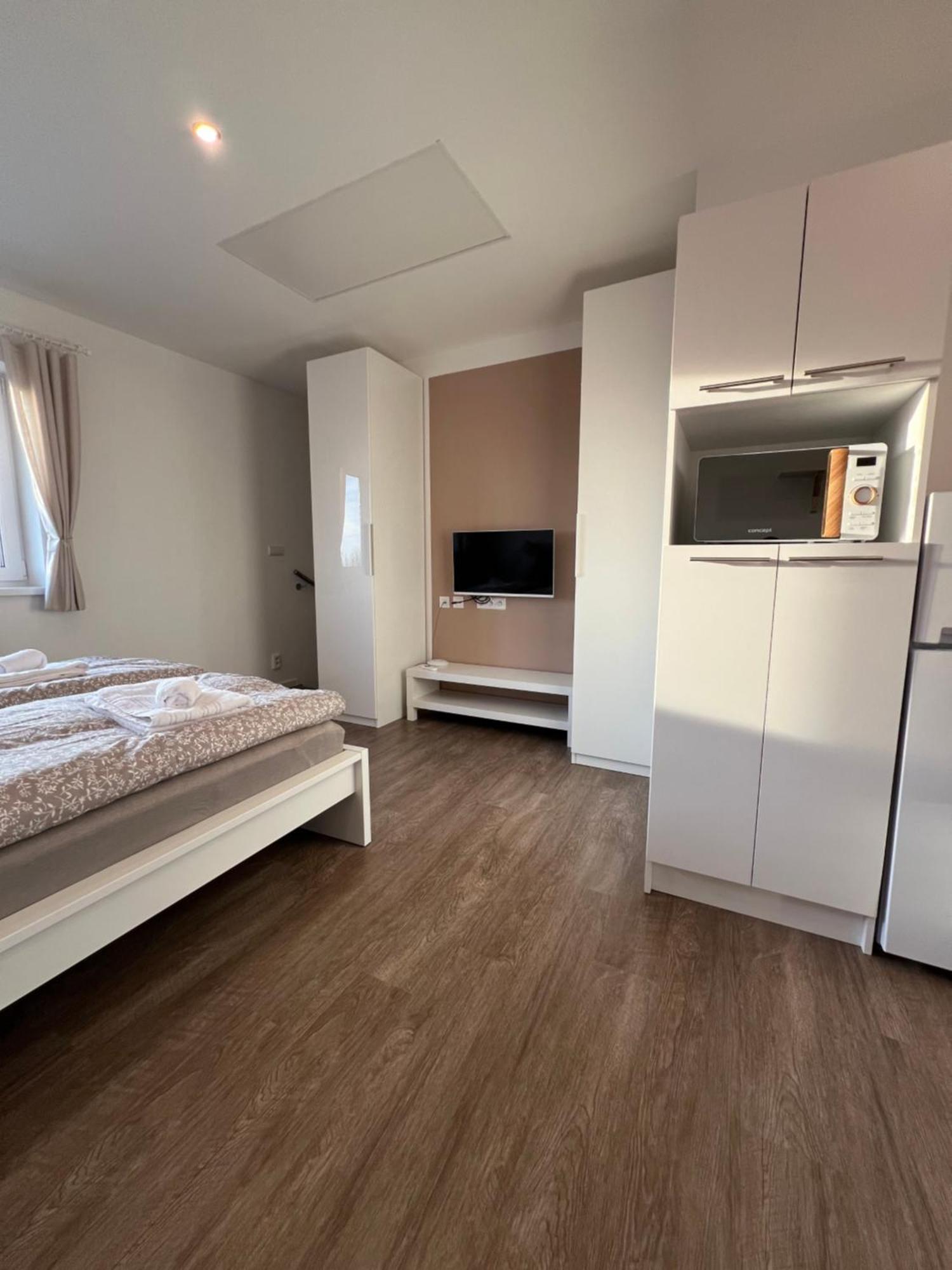 Apartment Rk Holzova *
